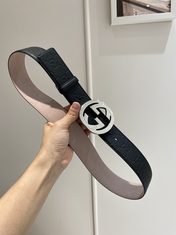 スーパーコピーグッチベルト素材ディテール